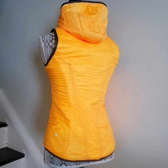 Lululemon Glacier Hoodie Vest - Picture 1 of 14